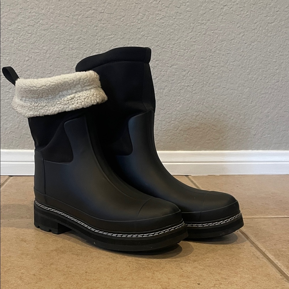 Women’s Hunter Black Rubber Sherpa Lined Boots